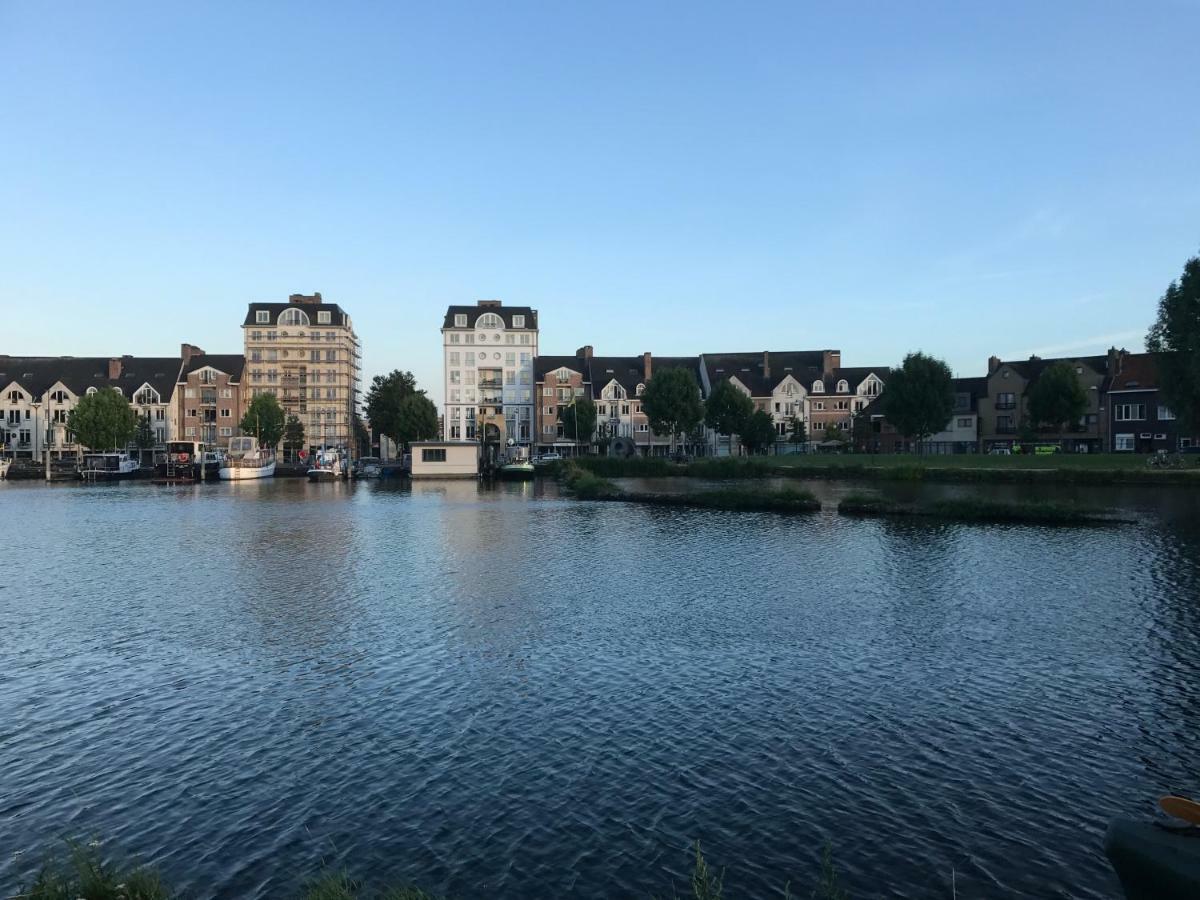 Comfortabel Dakappartement Met Zicht Op Jachthaven Тюрнгаут Екстер'єр фото